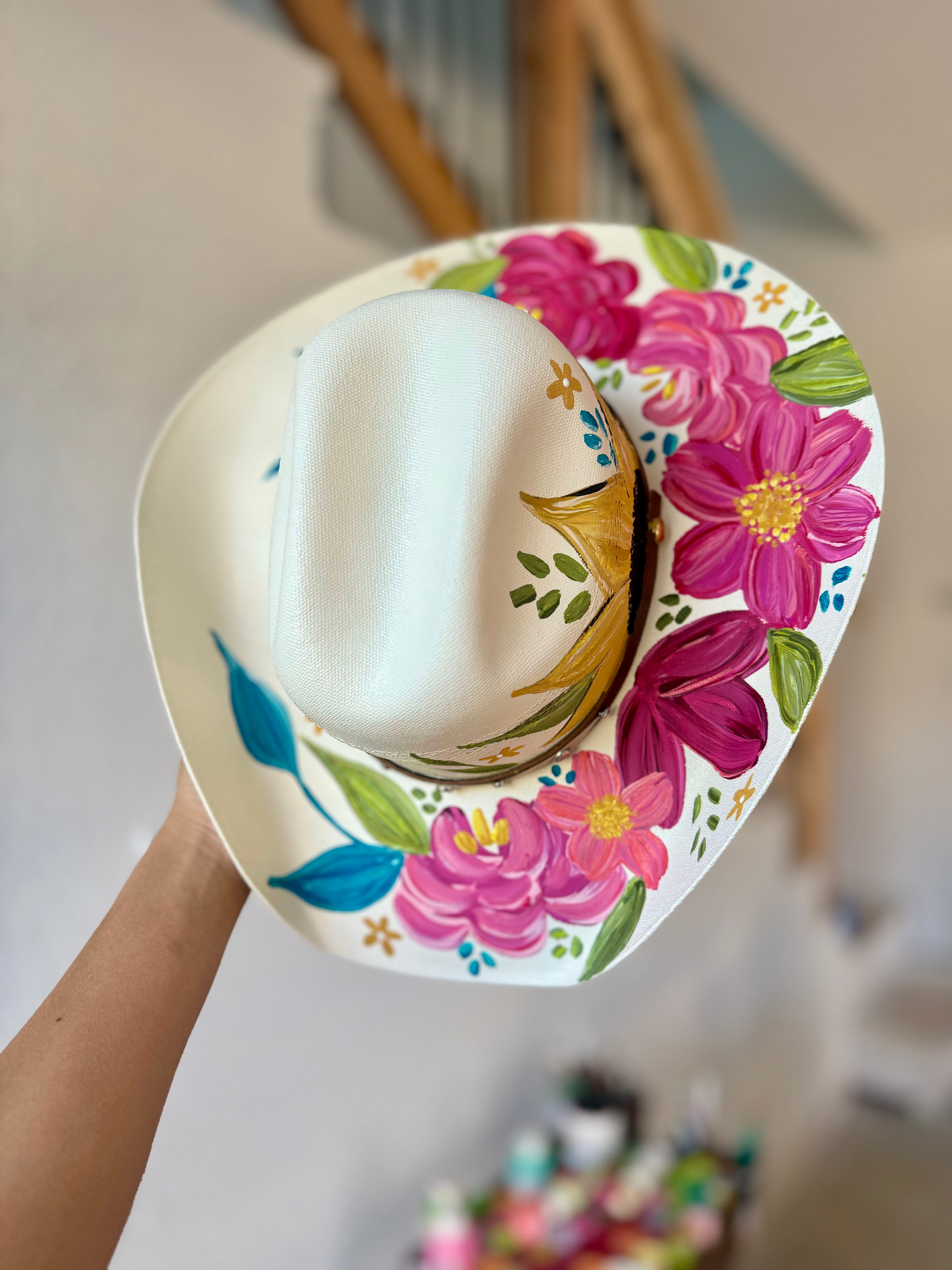 Medium Cowgirl Straw Hat