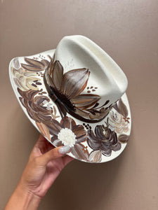 Medium Rounded Cafecito Straw Cowgirl Hat