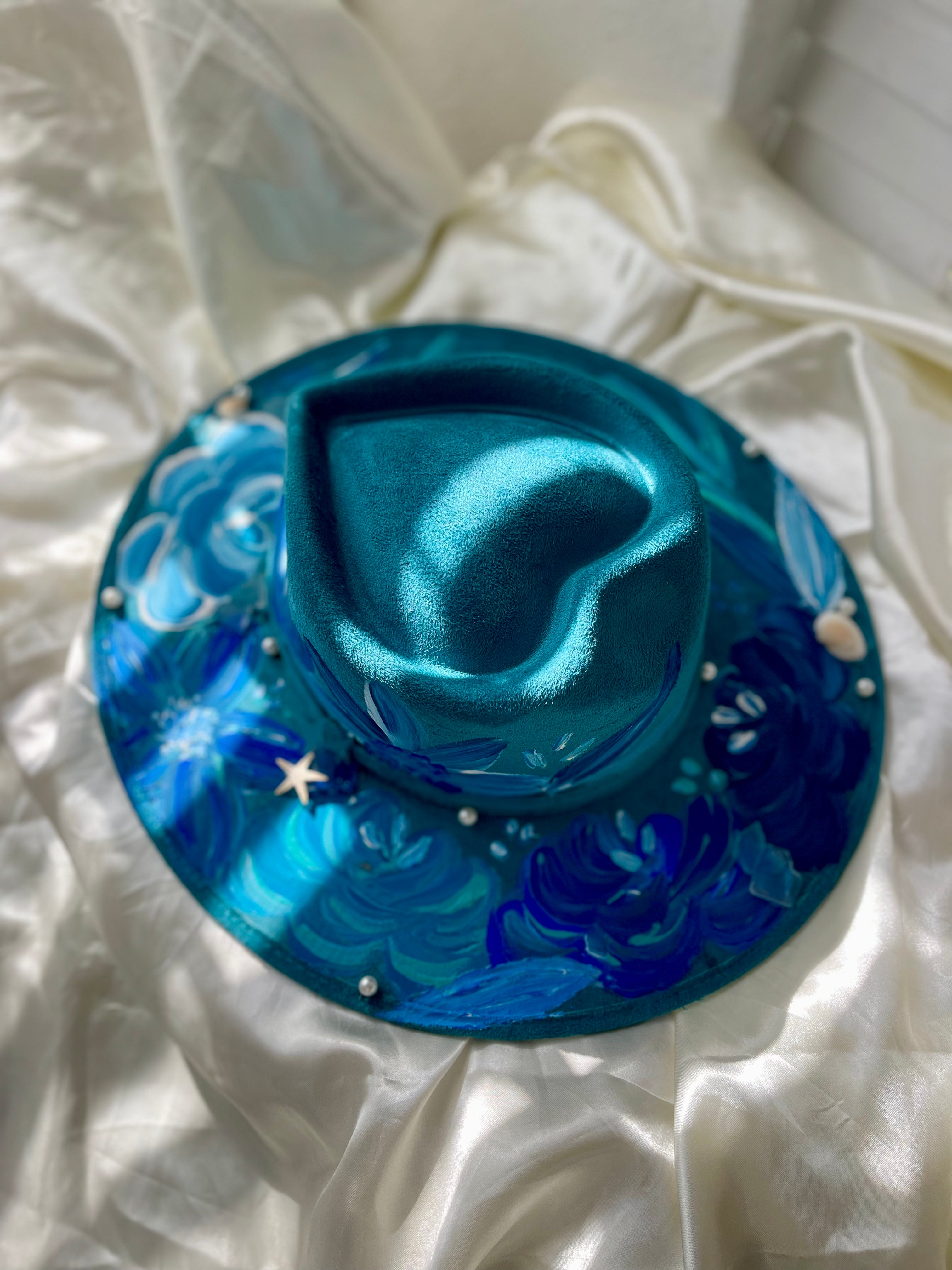 Ocean Heart Crown Hat Medium
