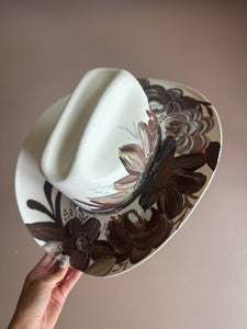 Medium Rounded Cafecito Straw Cowgirl Hat