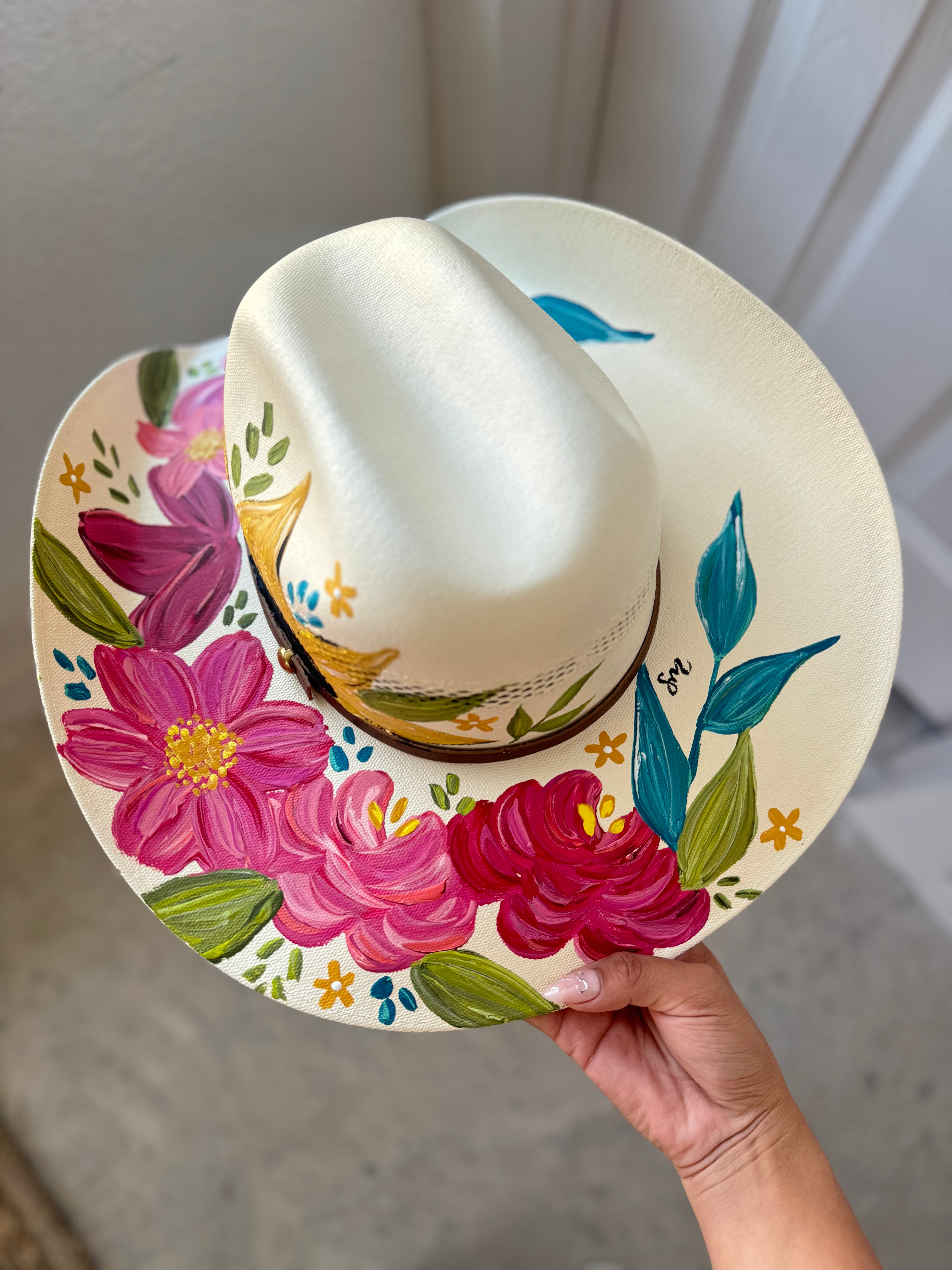 Medium Cowgirl Straw Hat