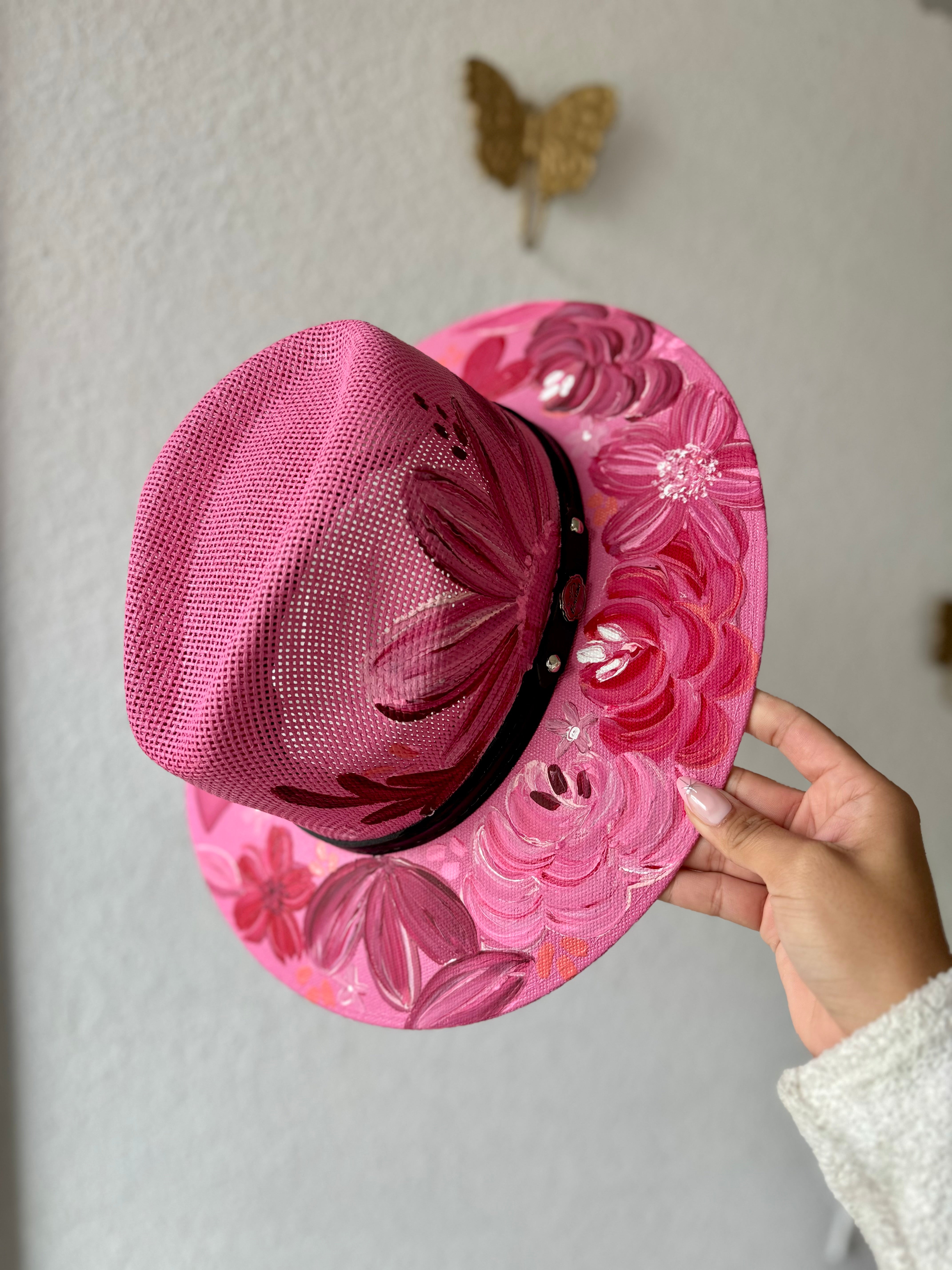 Medum Pink Straw Hat Explorer Style