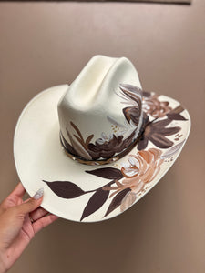 Medium Rounded Cafecito Straw Cowgirl Hat