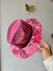 Medum Pink Straw Hat Explorer Style