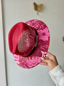 Medum Red Straw Hat Explorer Style